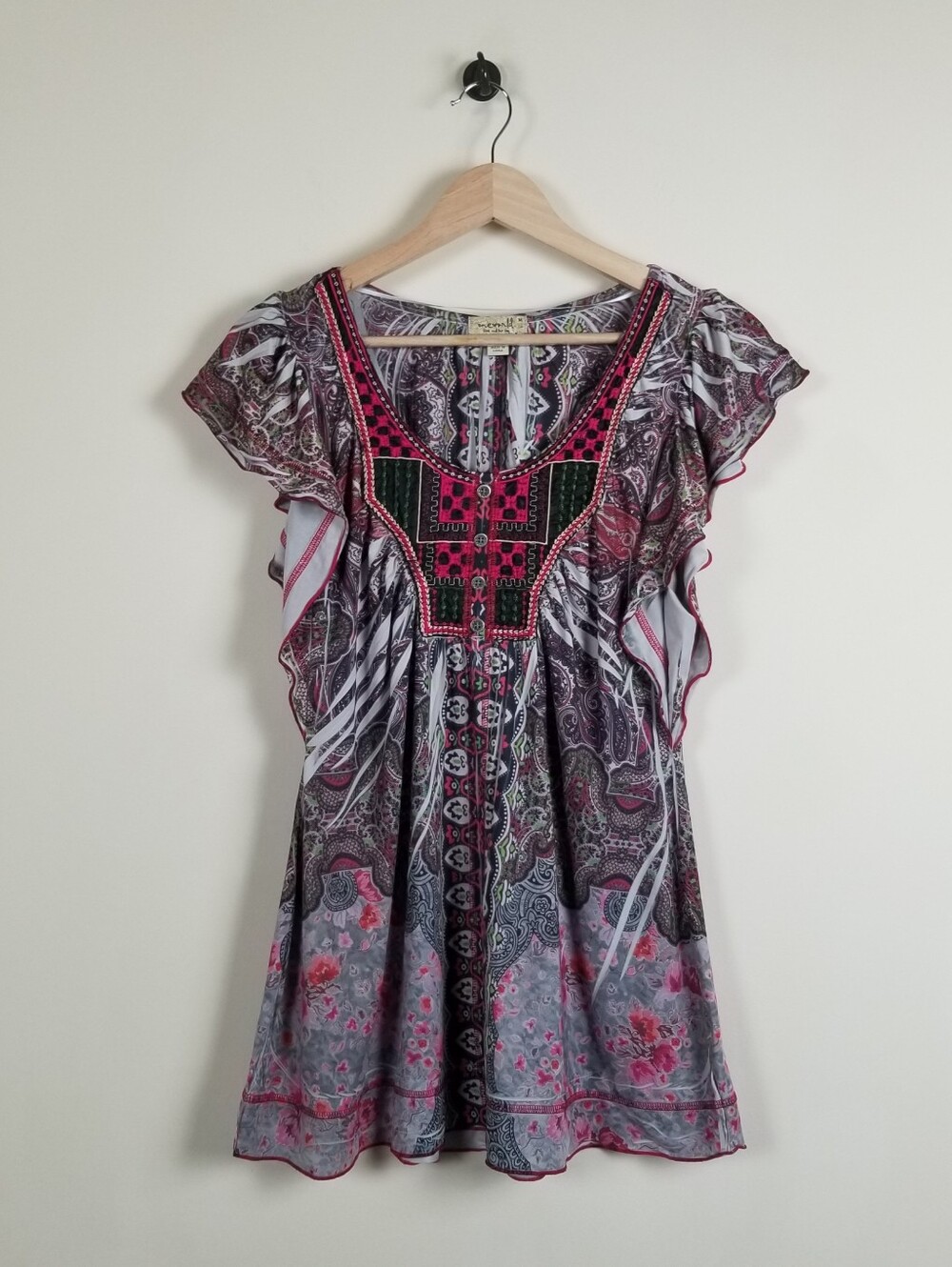 One World Flutter Sleeve Top Size Medium